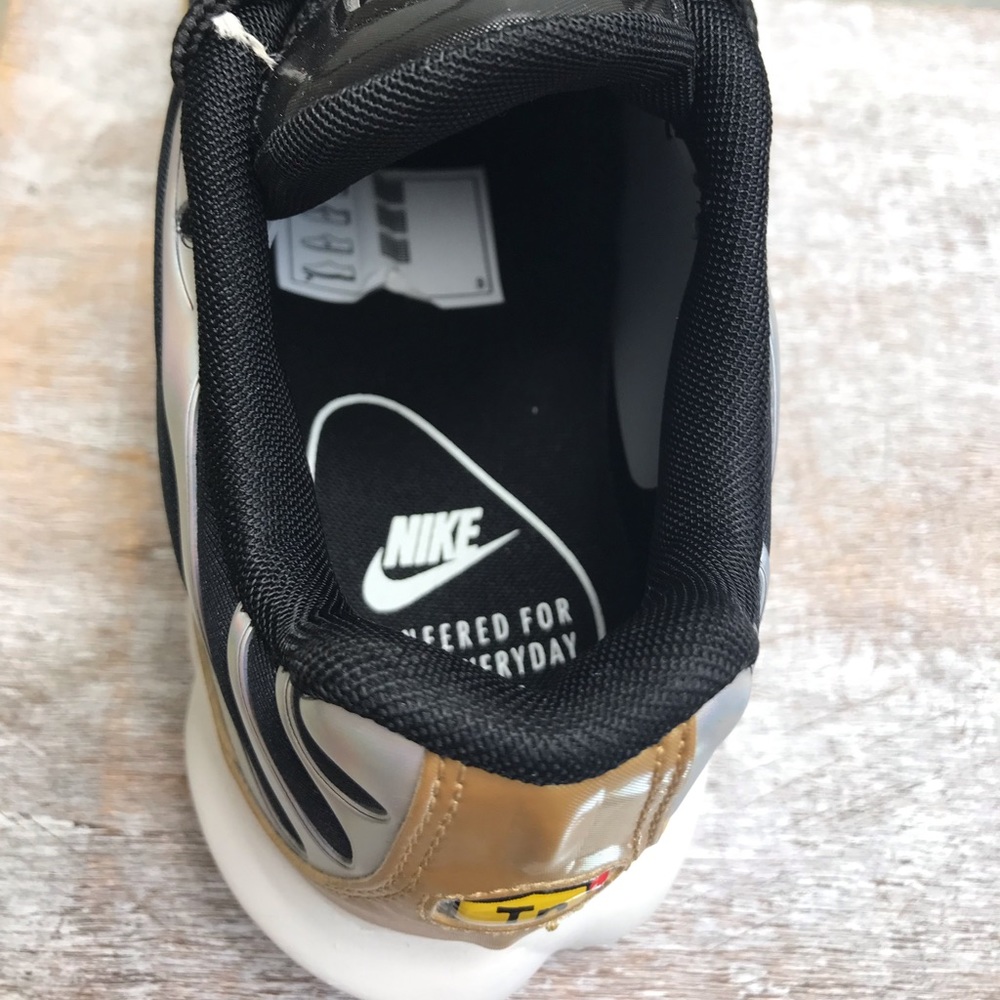 Nike Air Max Plus Black Aluminum White W AUTHENTIC - Picture 8 of 8